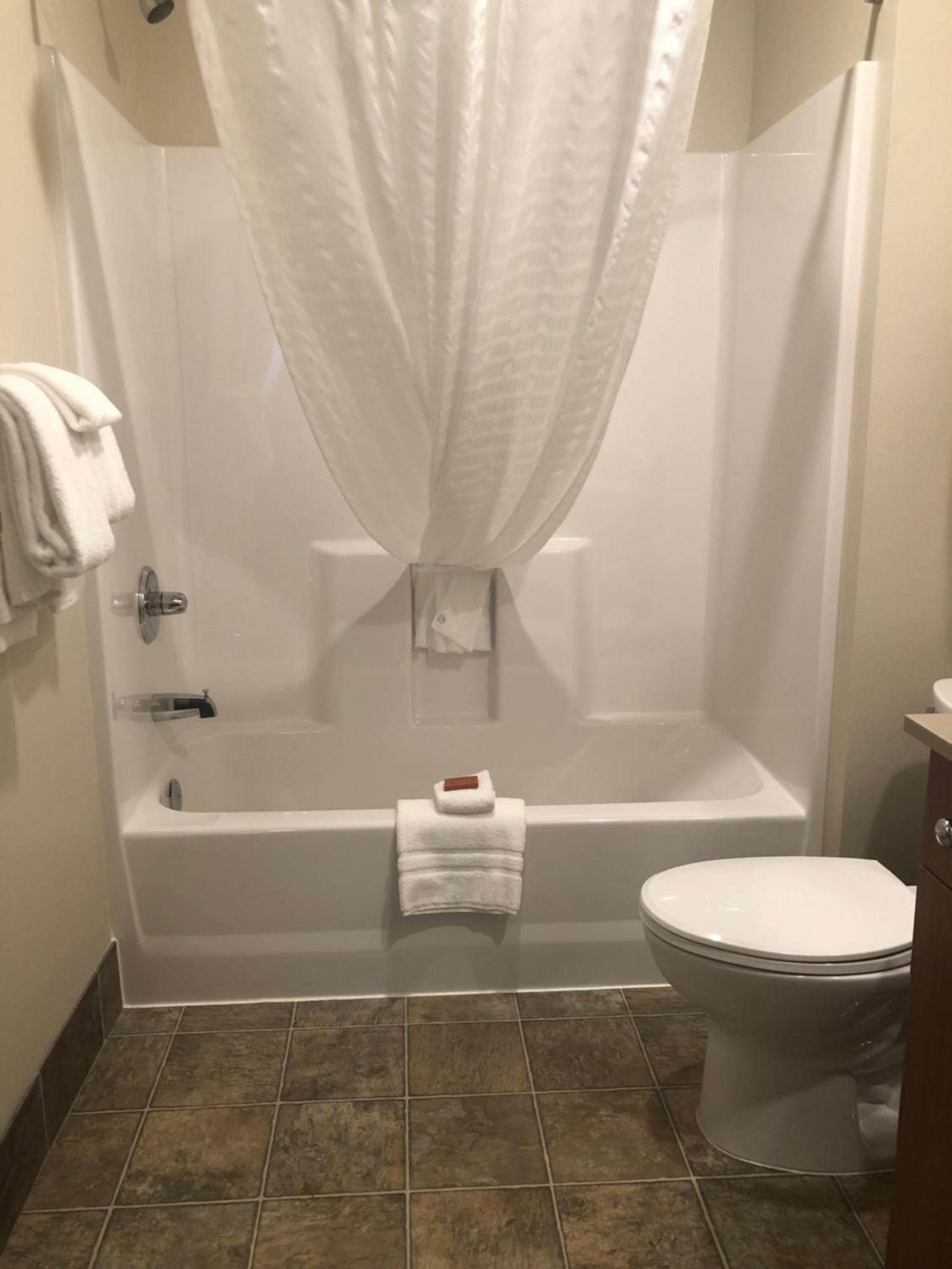 Aspen Suites Hotel Ситка Екстериор снимка